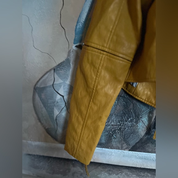 SØSKEN HARLEY DAFFODIL - FAUX LEATHER CROPPED MOTO JACKET - Picture 16 of 16